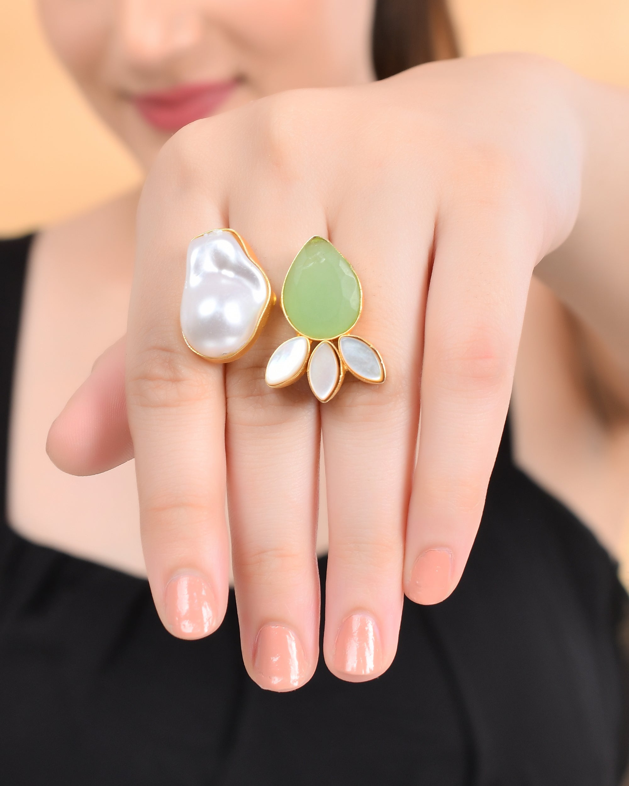BAROUQUE PEARL AND SHELL RING